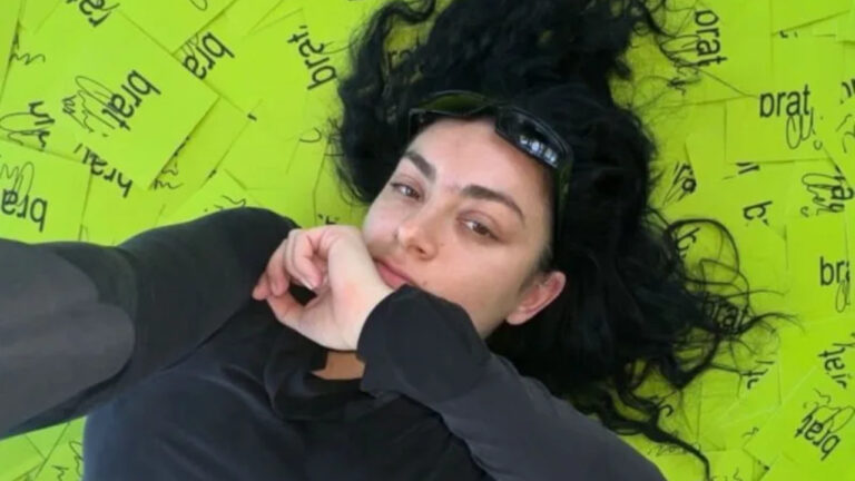 Charli XCX (Foto: Reprodução)