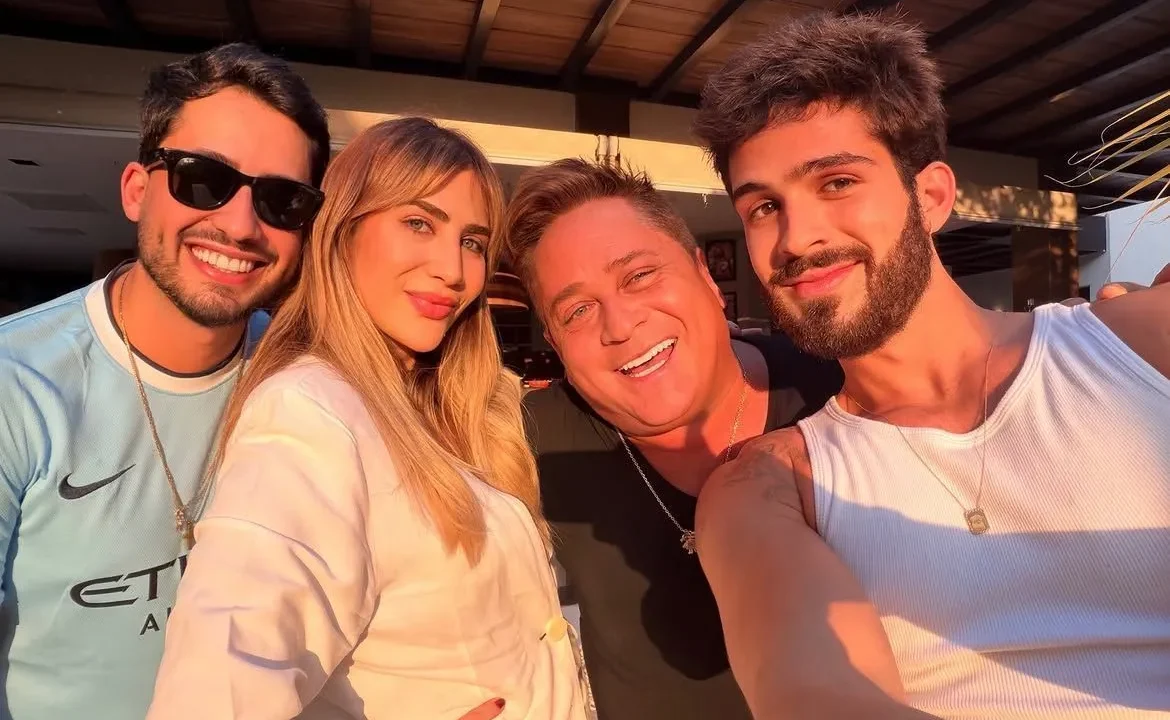 João Guilherme faz declaração para Leonardo em foto com irmãos; veja